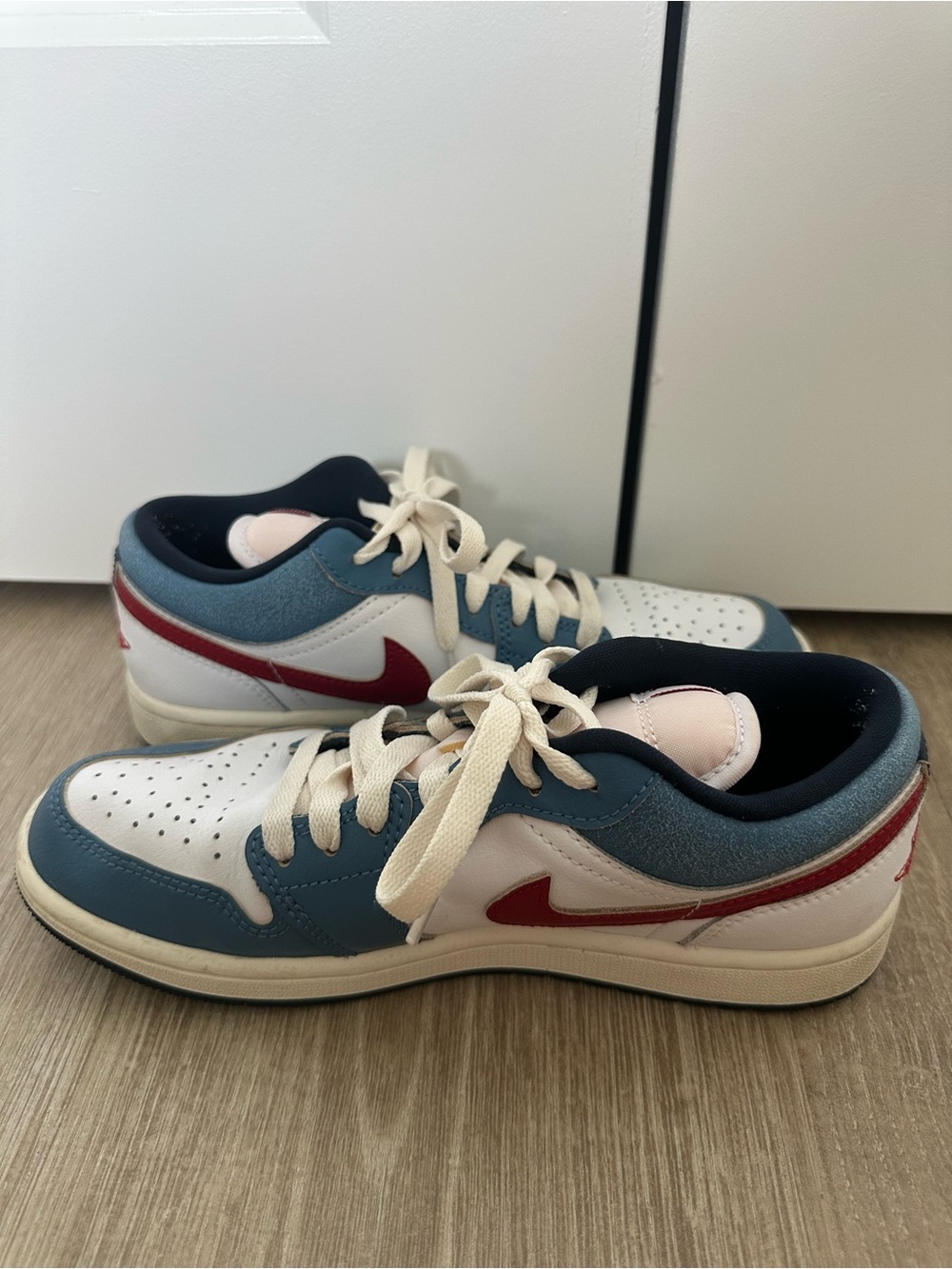 Jordan 1 Low SE